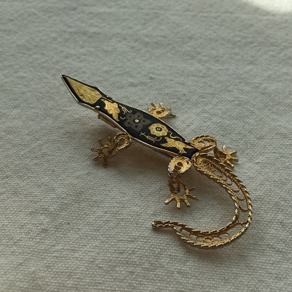 Vintage Lizard Pin